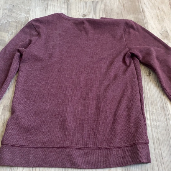 maroon sweatshirt - Picture 4 of 4
